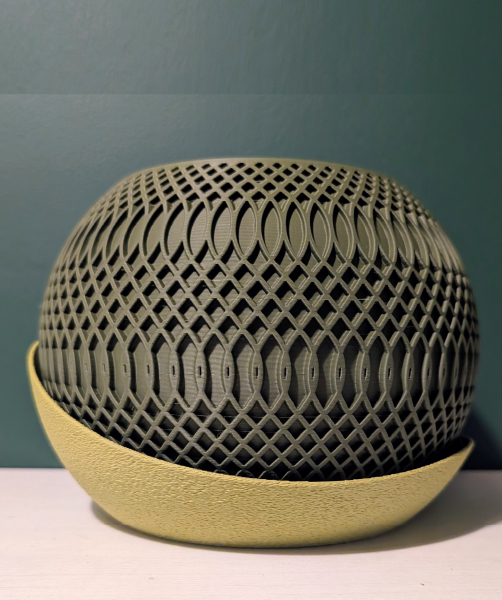 Alternative view of Eden Weaver Planter